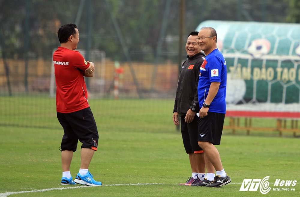 Park Hang Seo vs Lu Dinh Tuan (11) 7