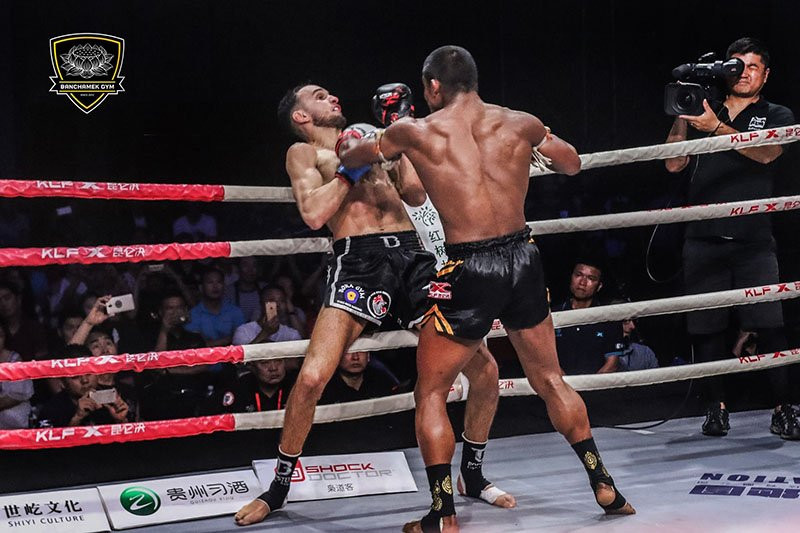 Buakaw vs Marouan Toutouh (11) 12