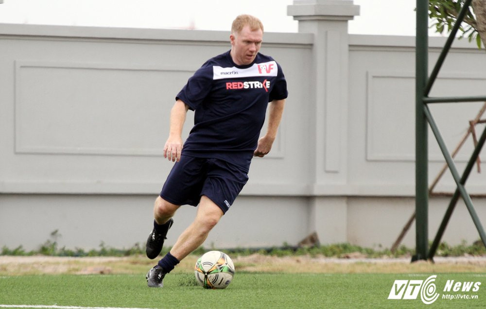 Giggs vs Scholes (7) 6