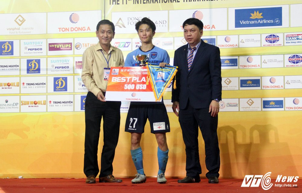 Cau thu xuat sac nhat giai 8