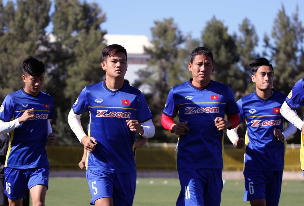 Tuyen Viet Nam tap o Jordan (3) 9