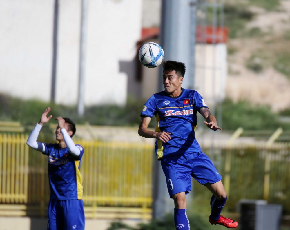 Tuyen Viet Nam tap o Jordan (6) 8