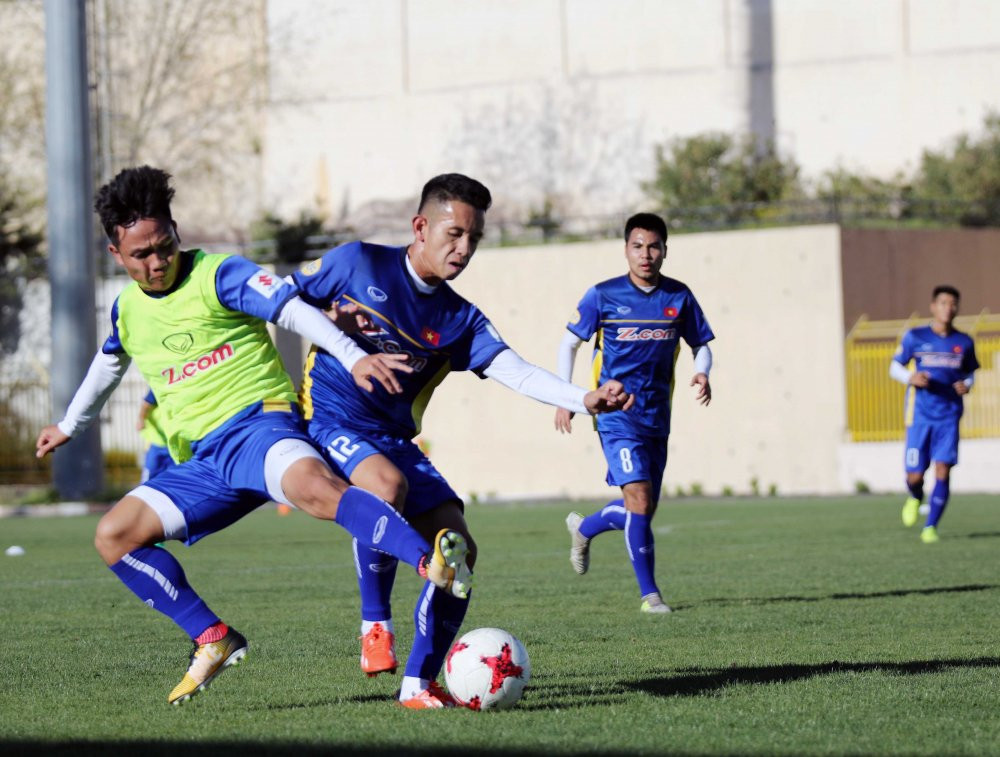 Tuyen Viet Nam tap o Jordan (8) 6