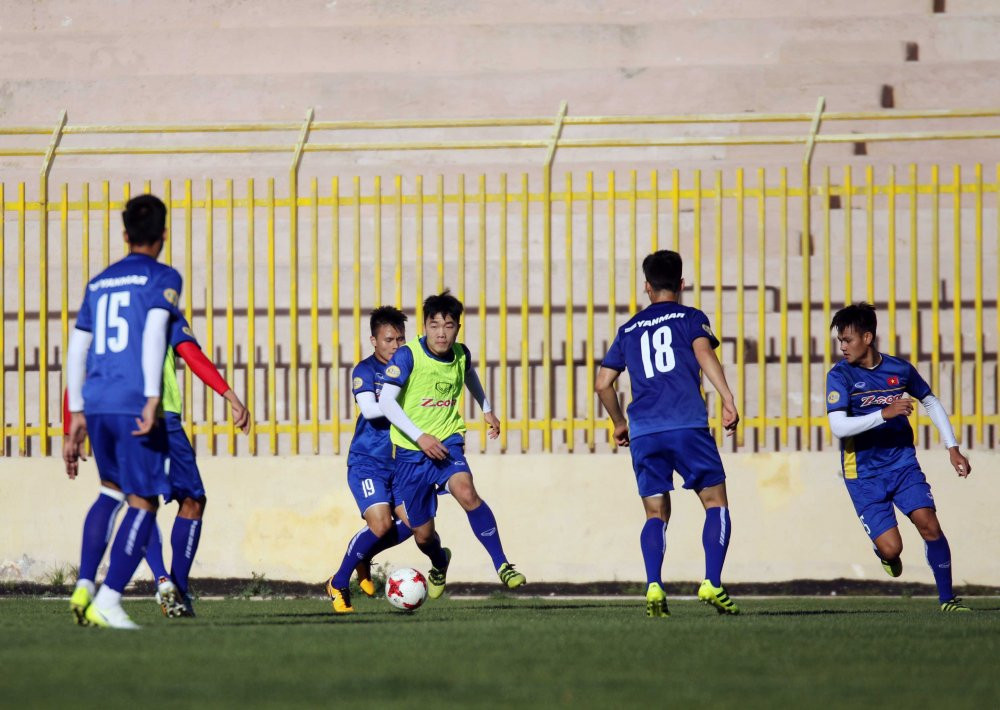 Tuyen Viet Nam tap o Jordan (9) 7