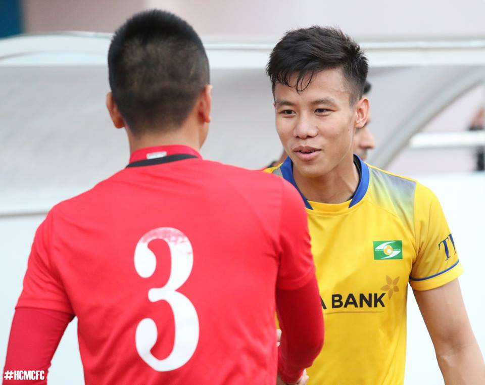 TP.HCM vs SLNA (4) 12