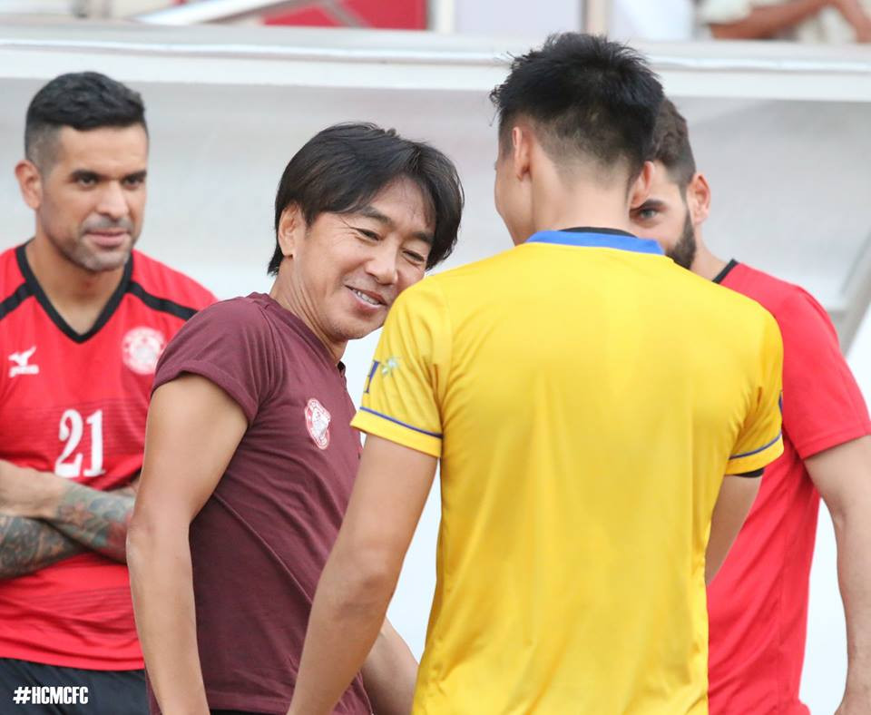 TP.HCM vs SLNA (6) 11