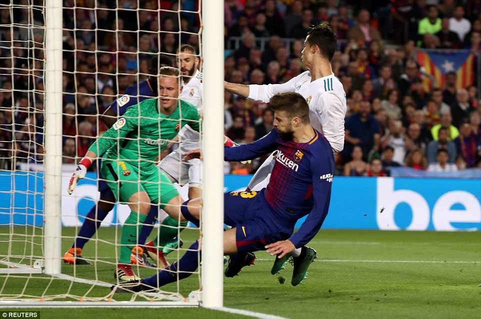 4BECE7E900000578-5697379-image-a-35_1525633825876 4