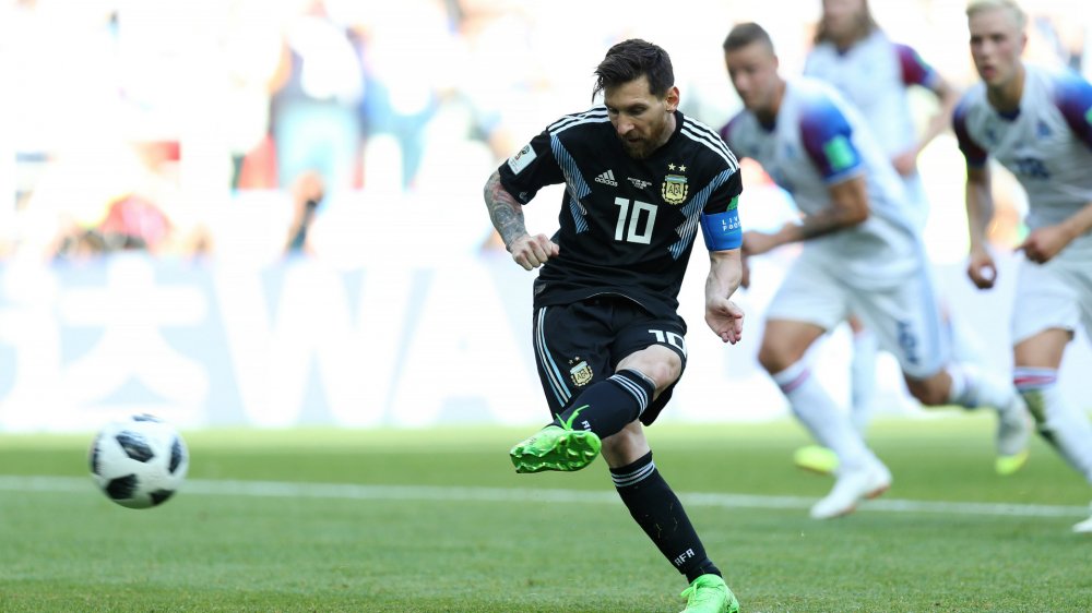bo-truong-quoc-phong-isreal-messi-da-hong-penalty-vi-khong-chiu-giao-huu-voi-chung-toi