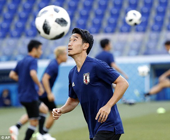 1530189659966_lc_galleryImage_Japan_s_Shinji_Kagawa_and 13