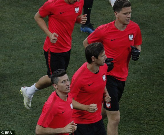 1530191379610_lc_galleryImage_epa06845223_Poland_player 10