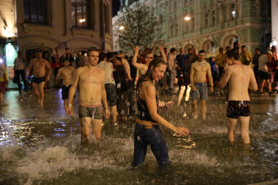 NINTCHDBPICT000417464321 3