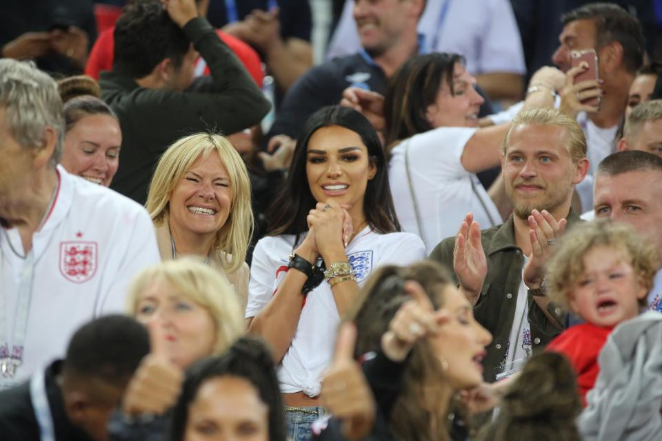 NINTCHDBPICT000417958160 28