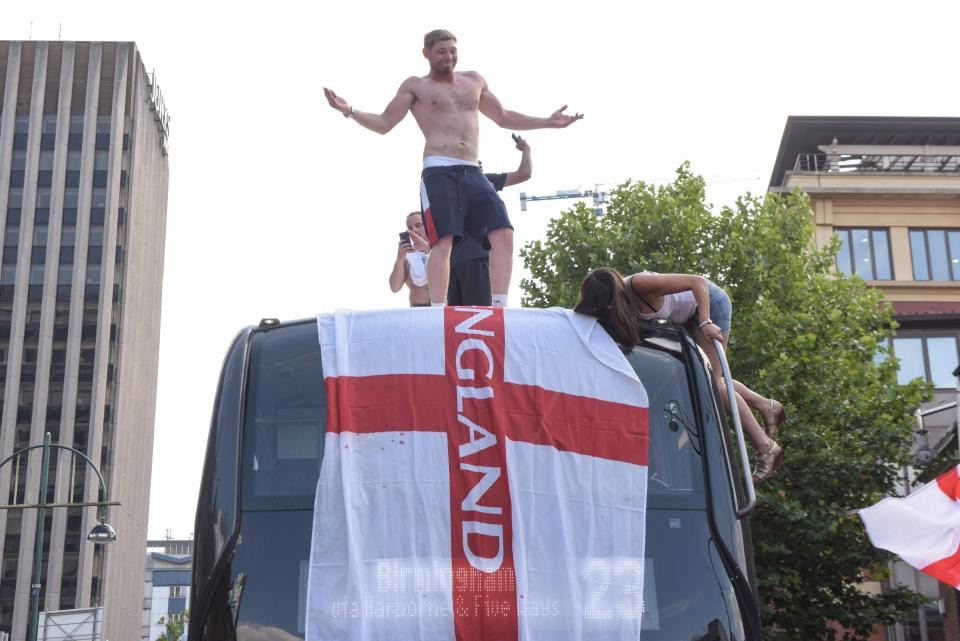 NINTCHDBPICT000418811467 4