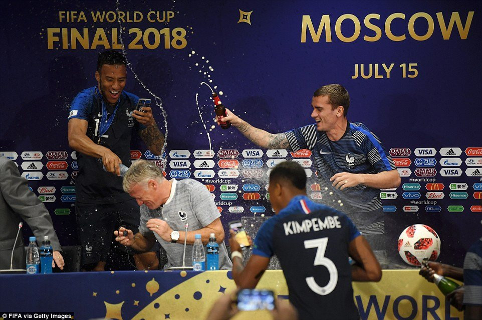 4E4A383300000578-5956363-image-a-3_1531683653019 4