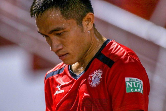 khoc-hoang-loan-5_rhbq