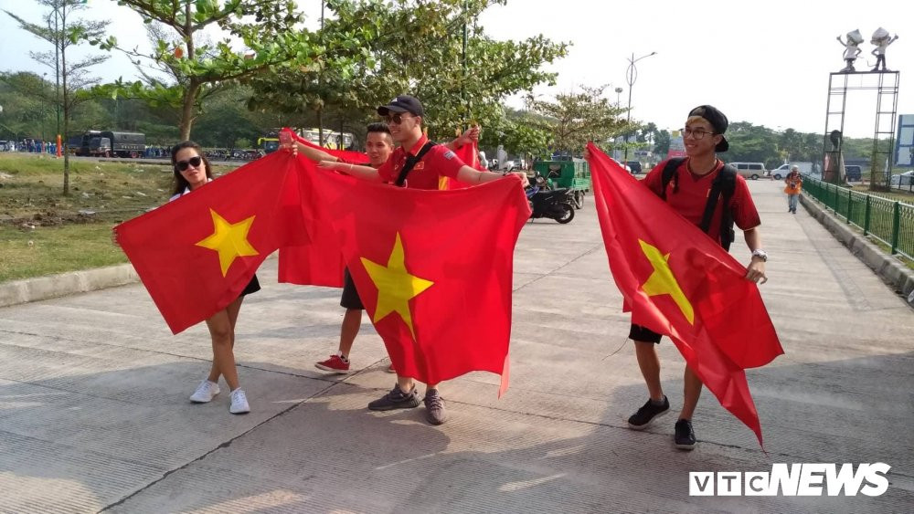 39196374_2210741535832476_920592812167135232_n