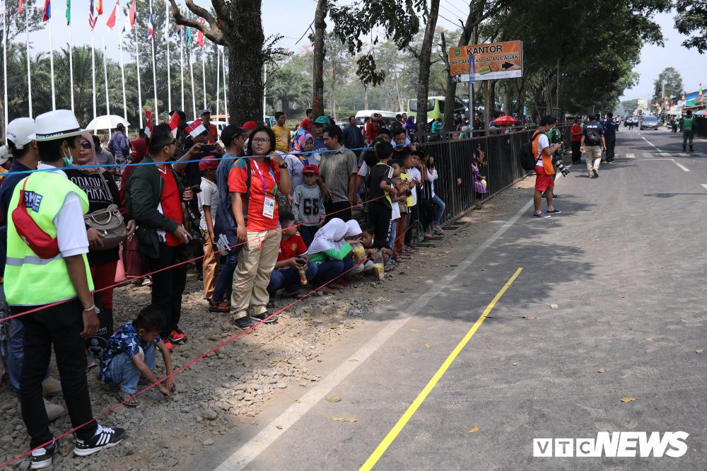 fd7a1600-4-1137168 6