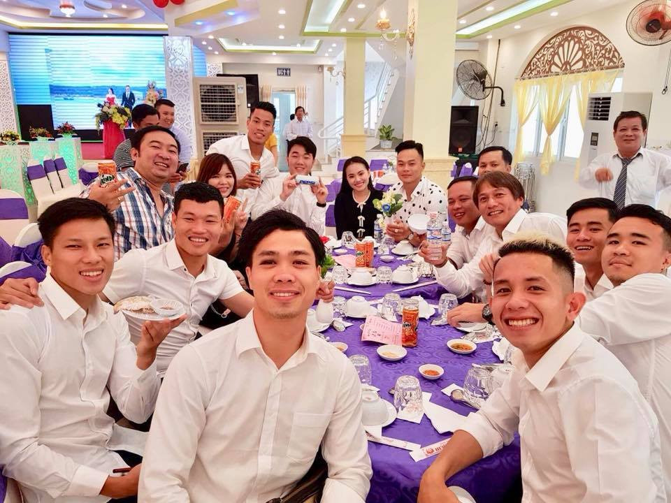 43018875_321228111790517_6575809266223939584_n