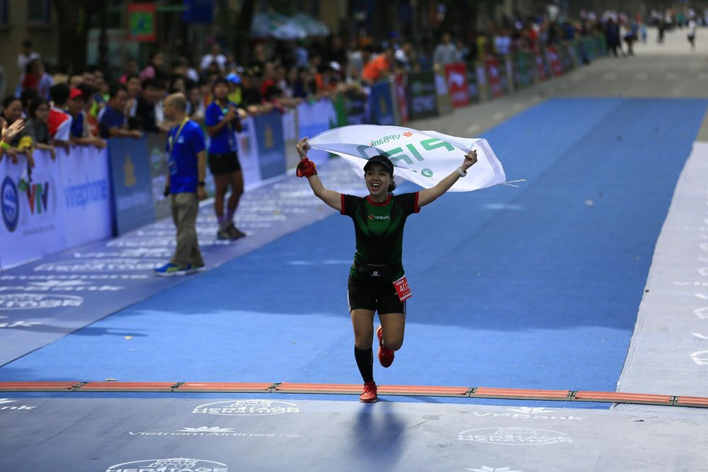 by Linh Nguyen H (4) 11