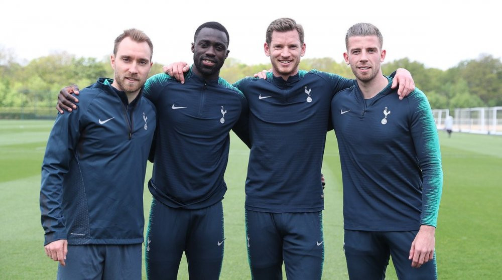 truc tiep tottenham vs ajax (1) 5