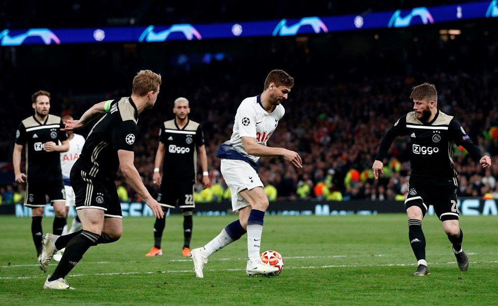 truc tiep tottenham vs ajax (3) 14