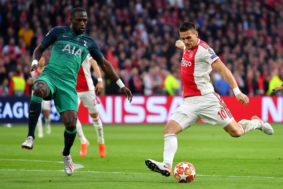 truc tiep ajax vs tottenham (2) 4