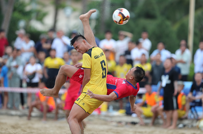 Bong da bai bien (11) 12