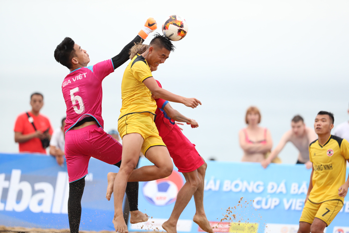 Bong da bai bien (12) 13