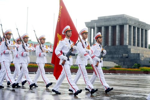 Le-thuong-co-sau-con-mua-o-quang-truong-Ba-Dinh-1