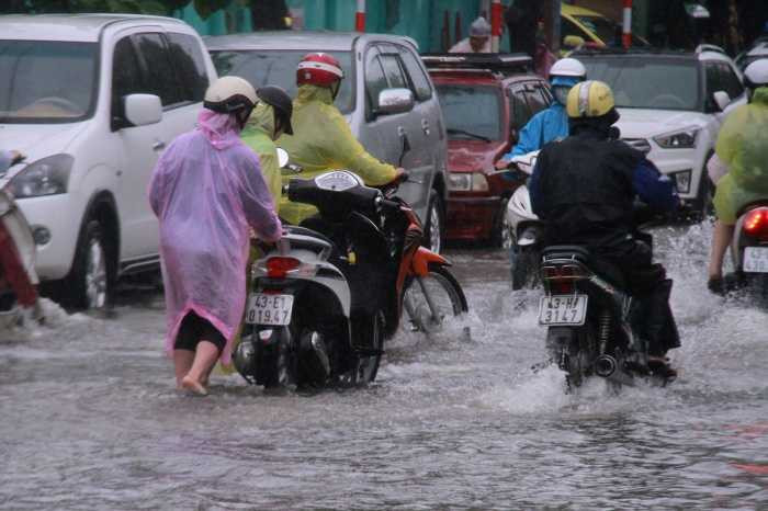 anh-huong-ap-thap-nhiet-doi-da-nang-ngap-nhieu-tuyen-duong_9