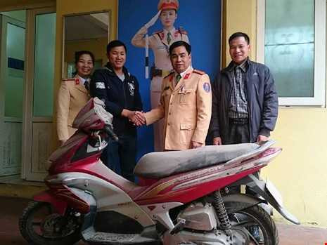 Ngày 29 Tết, nhận lại xe đã bị mất cắp 10 năm trước - ảnh 1