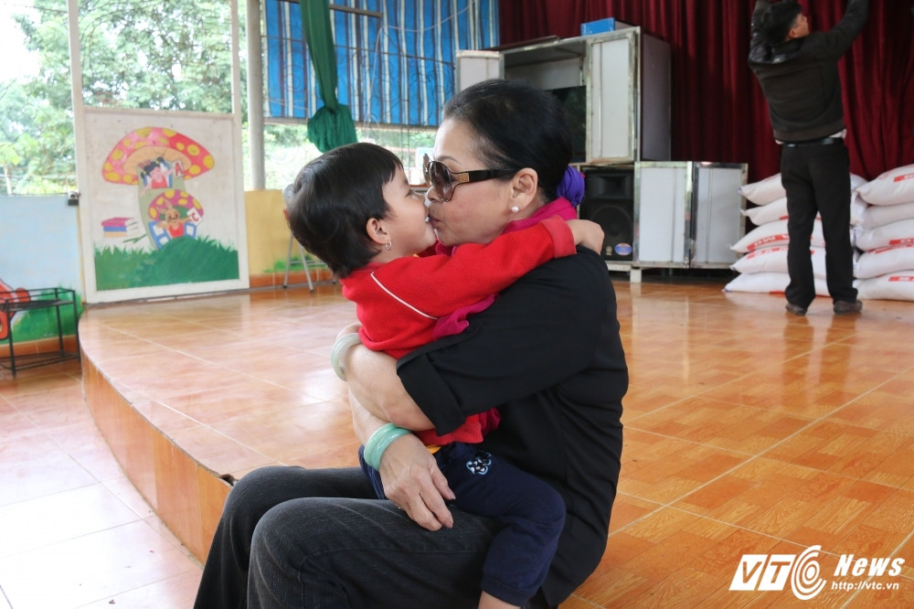 3- Ca sy om hon 1 chau be