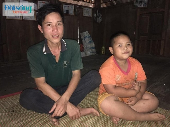 Cậu bé Xa Hồng Anh 10