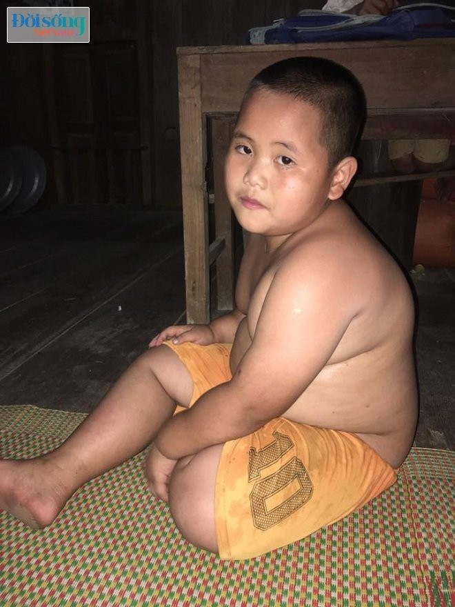 Cậu bé Xa Hồng Anh 11