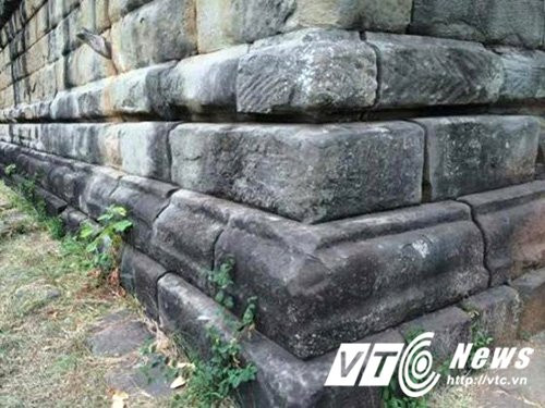 Kim-tu-thap-Koh-Ker (2) (1)