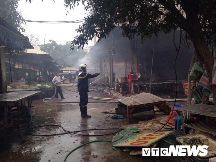 29853331_1289736171129576_1807547882_n 16