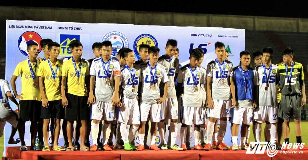 12 u17 ha noi t&t 2016