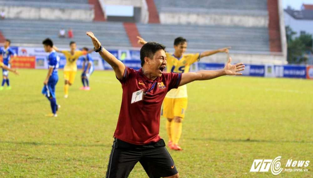 13 u17 dong thap vo dich