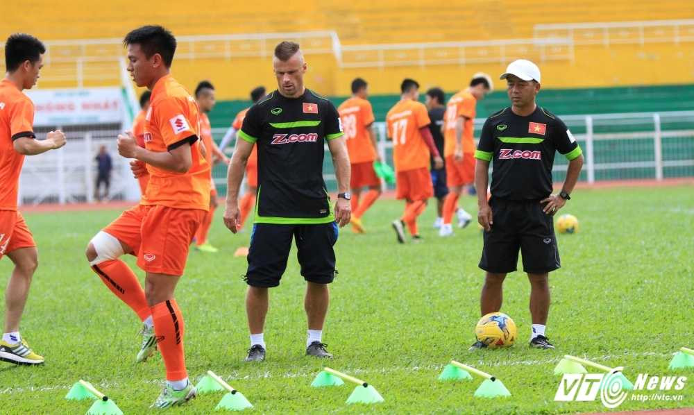 tuyen-viet-nam-tap-1