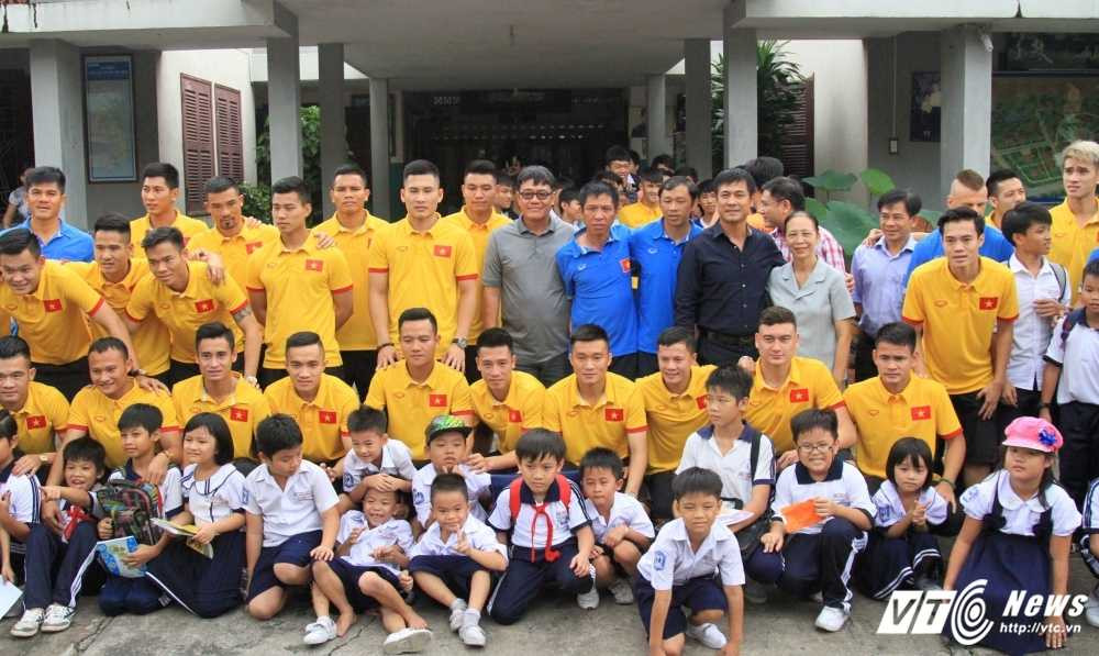 tuyen-viet-nam-tham-lang-sos-1