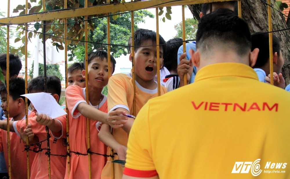 tuyen-viet-nam-tham-lang-