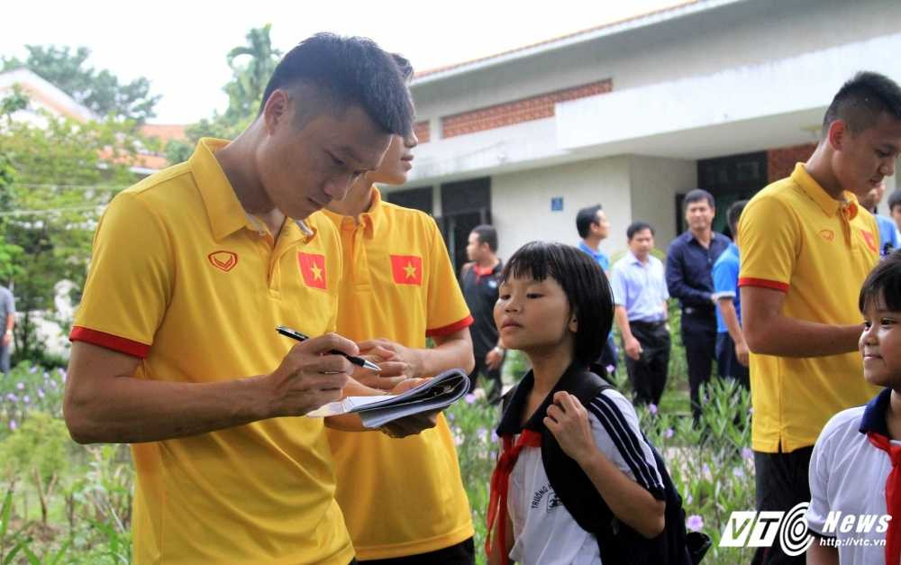 tuyen-viet-nam-tham-lang-