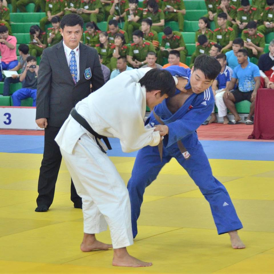 Hinh anh 250 vo si tranh tai tai giai Judo danh cho sinh vien, hoc sinh 3