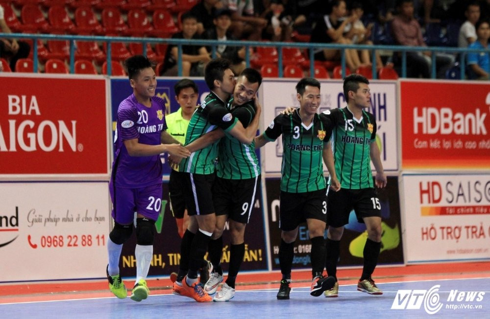 Hinh anh Vong 5 Giai Futsal VDQG 2017: Hai Phuong Nam PN pha hoi nong vao Thai Son Nam 4