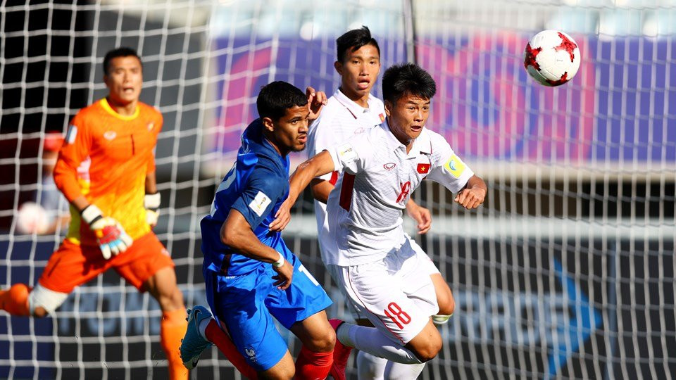 Hinh anh Cai tai cua ong Tuan khong xoa nhoa duoc khoang cach dang cap