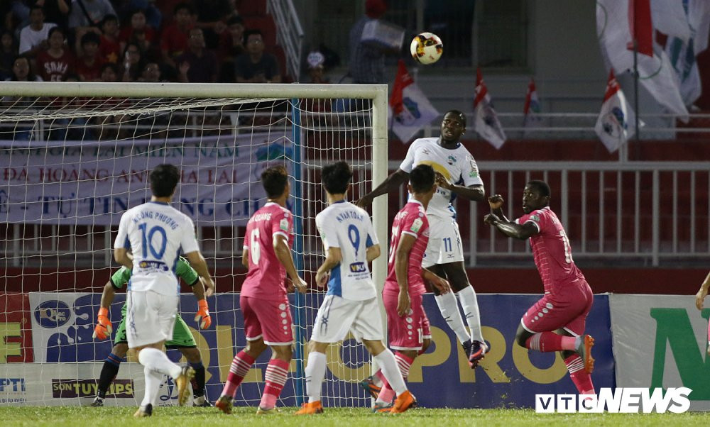 HAGL-VLeague-2018-2 5