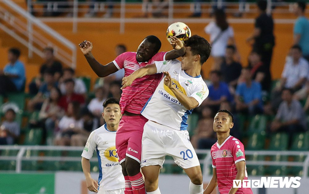 HAGL-VLeague-2018-7 11