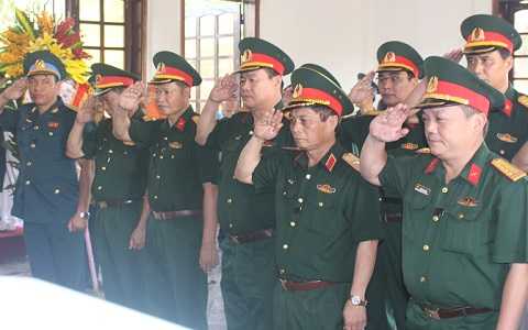 anh12