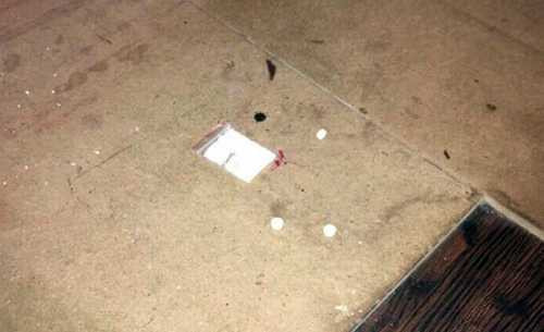 Ma túy cảnh sát thu được trên sàn. Ảnh: Q.T