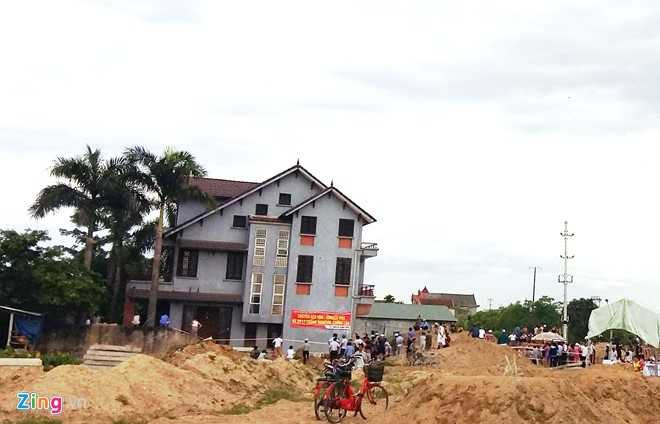 'Than den' gap su co trong lan dau di doi biet thu 800 tan hinh anh 1